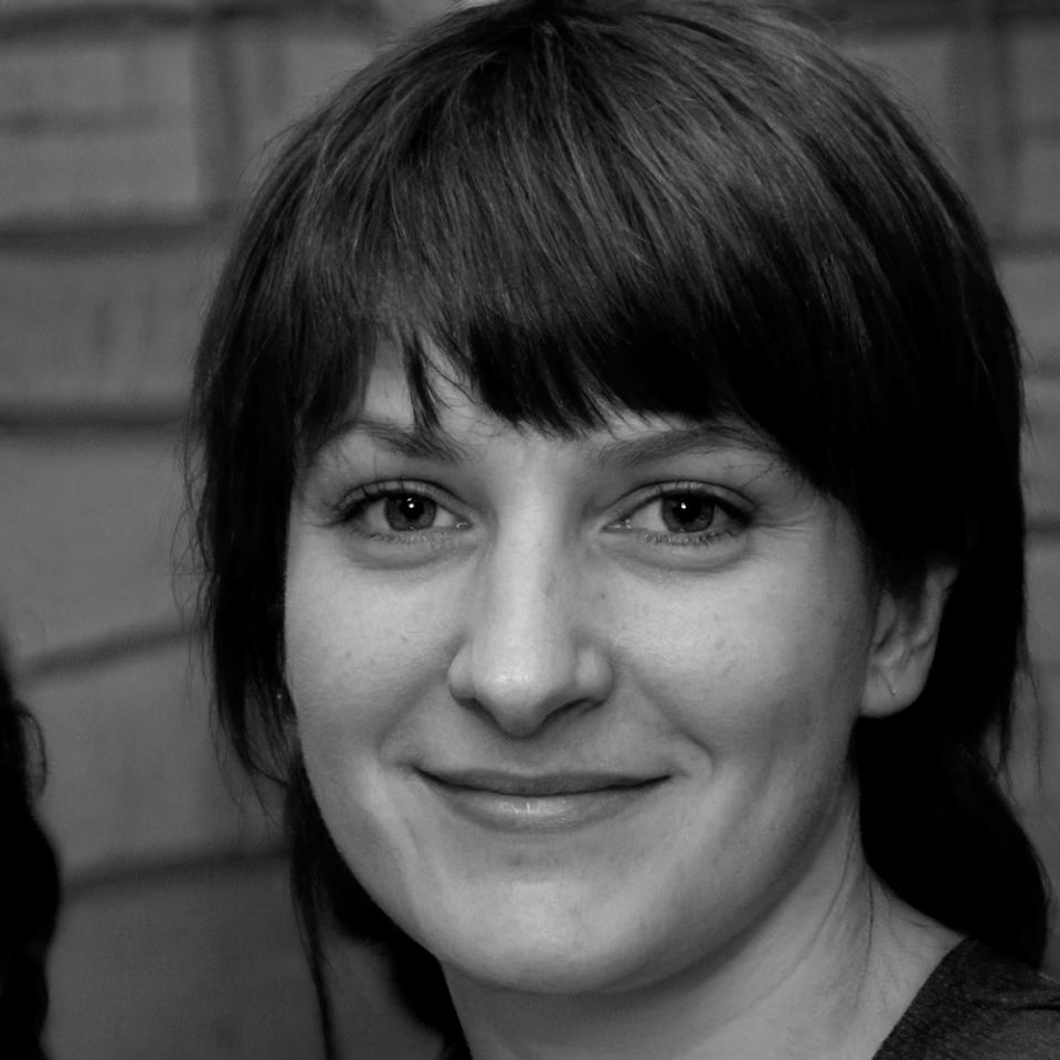 Beatriz Santos, Analista de Dados especializada em métricas de jogos AR/VR